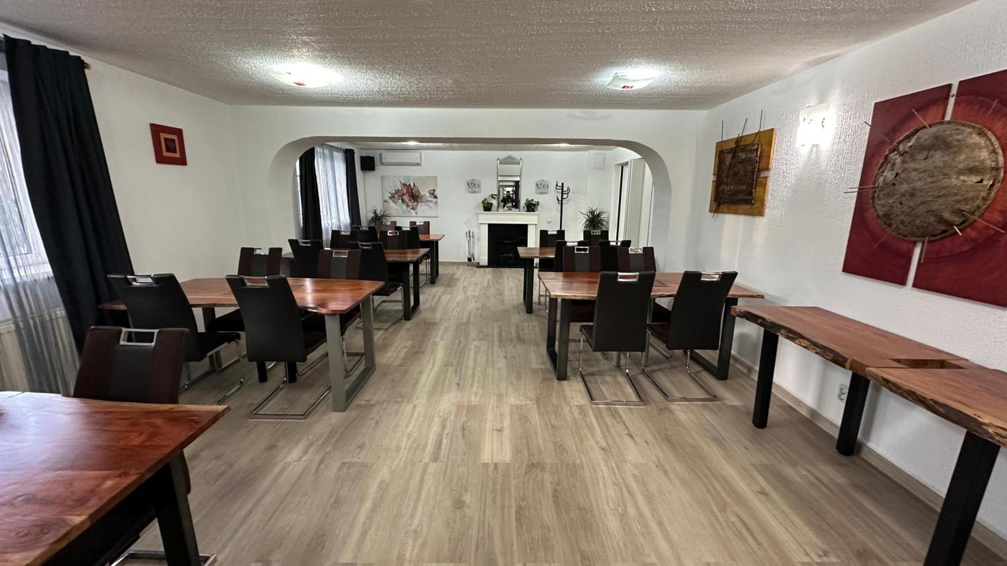 Casa Augsburg Hotel Banesti Bagian luar foto