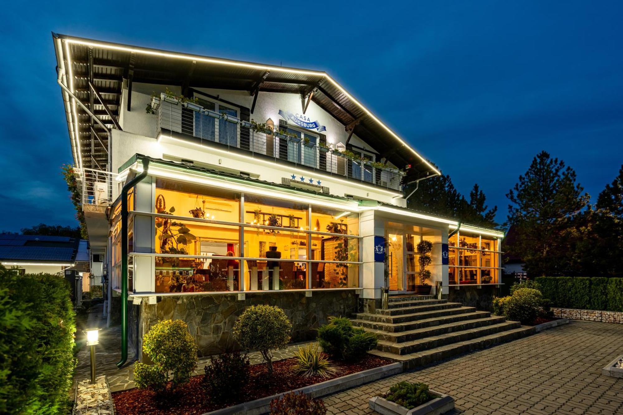 Casa Augsburg Hotel Banesti Bagian luar foto