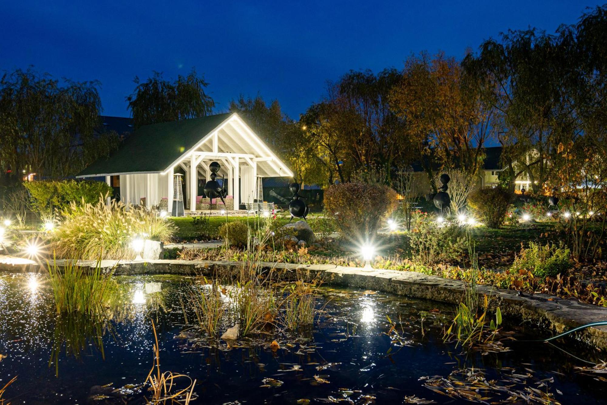 Casa Augsburg Hotel Banesti Bagian luar foto
