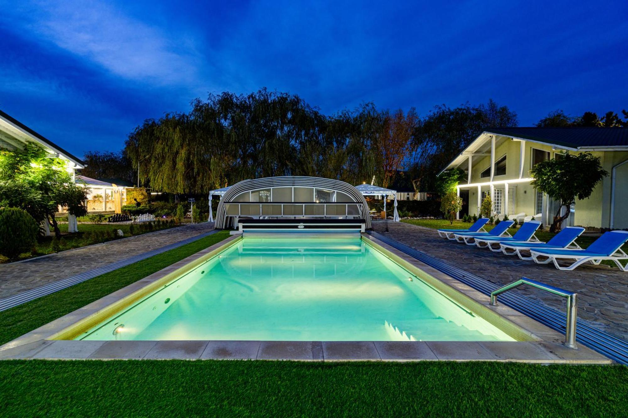 Casa Augsburg Hotel Banesti Bagian luar foto