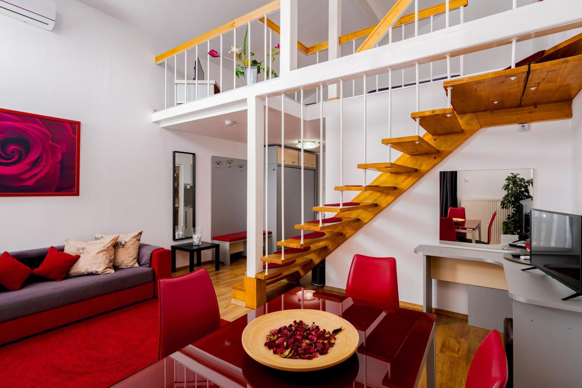 Casa Augsburg Hotel Banesti Bagian luar foto